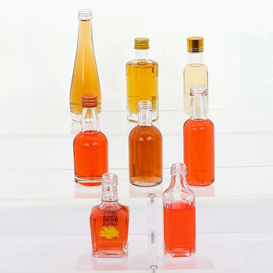 Mini spirits bottle common capacities